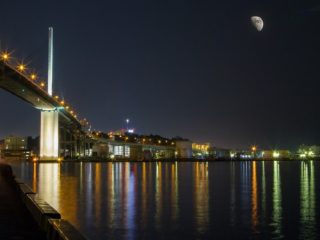 福岡の街と海の夜景